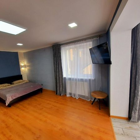 New Luxury Studio Apartment Ivano-Frankivsk Phòng bức ảnh