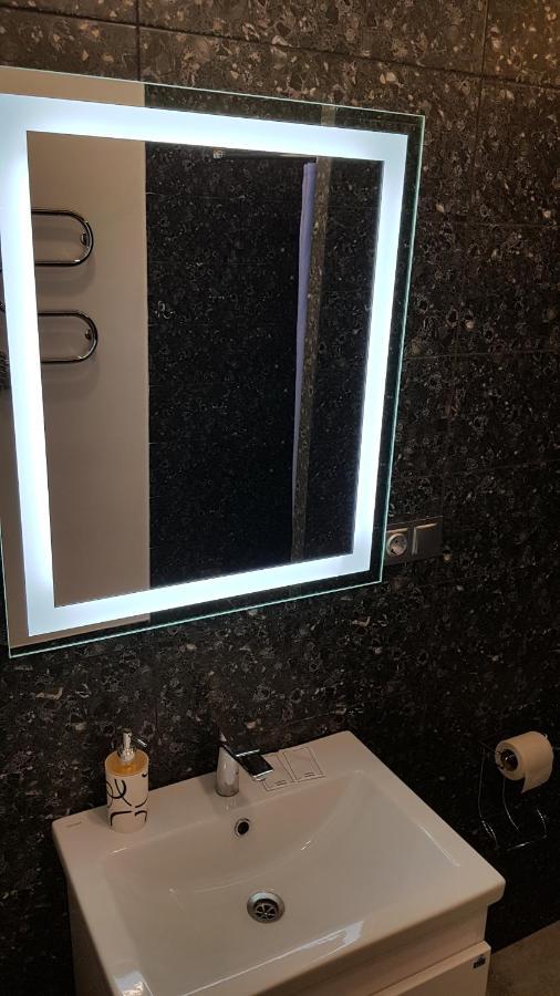 New Luxury Studio Apartment Ivano-Frankivsk Ngoại thất bức ảnh