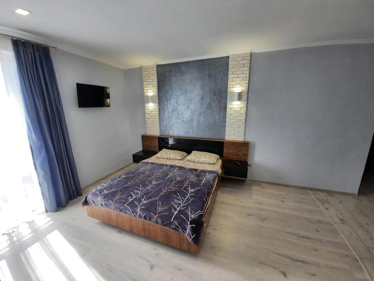New Luxury Studio Apartment Ivano-Frankivsk Ngoại thất bức ảnh