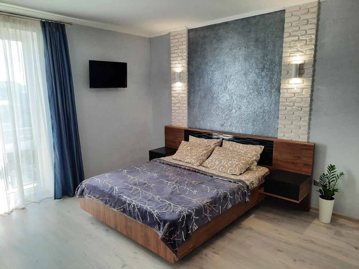 New Luxury Studio Apartment Ivano-Frankivsk Ngoại thất bức ảnh
